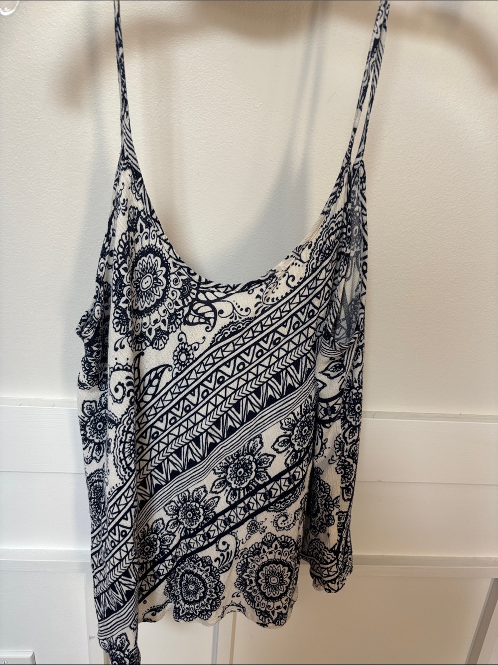 Women's Blue and White Printed Sleeveless Tank Top